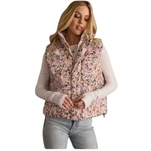 PANACHE Floral Pink Quilted XL Vest 2 front hidden pockets cozy for all seasons.